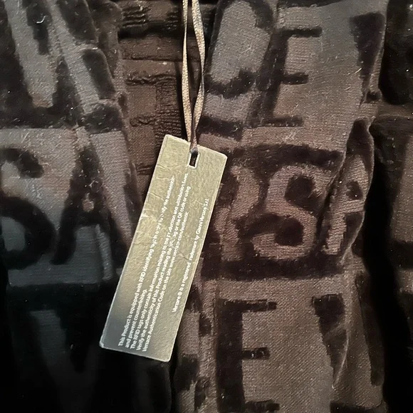 Versace Black and Gold Casual Button Down Shirt with Ornate Patterns - Picture 3 of 4